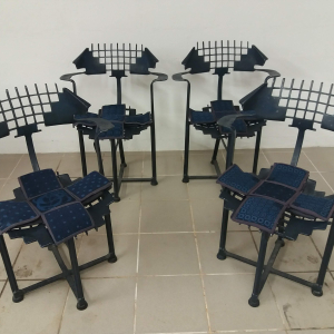 4 chaises en métal