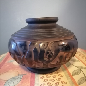 Vase en verre noir Pierre d'AVESN