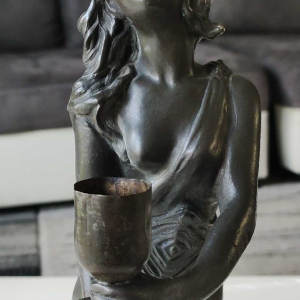 Bougeoir sculpture Femme belle Époque. Signé J. Lorieux J.Lorieux