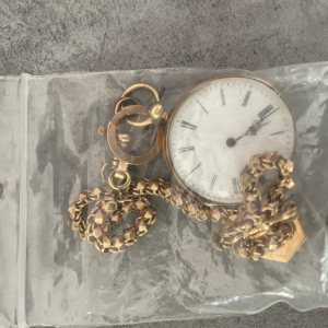 Montre à gousset et pendentif