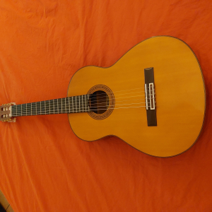 Guitare Yamaha CG-140