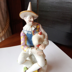 Porcelaine Meissen arlequin.