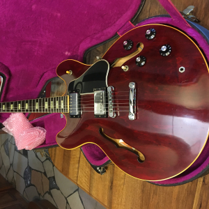 Gibson es-335 de 1977