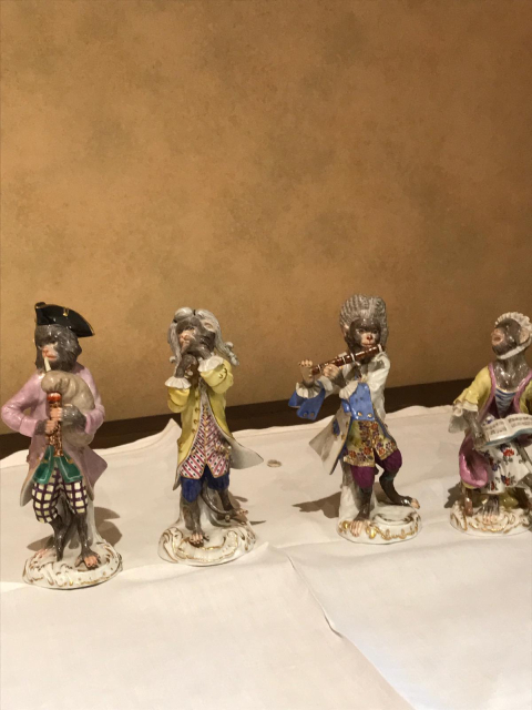 
															Lot de quatre figurines Meissen
														