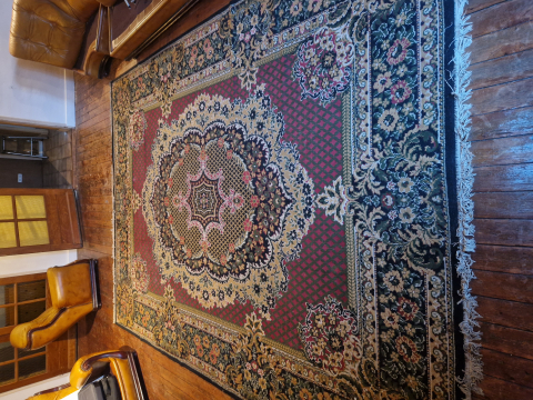 
															Grand tapis ancien
														