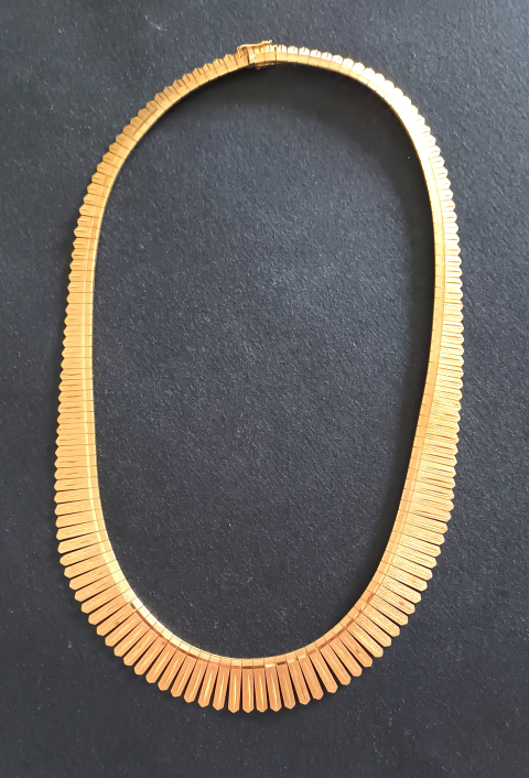 
															Collier lamelles or 750 et 8VI
														