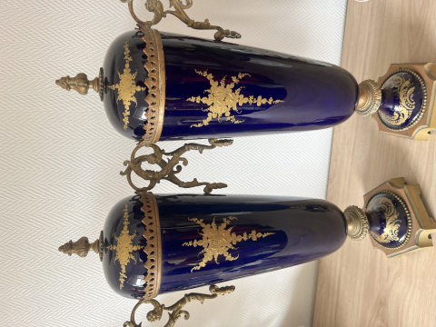 
															Vase sevres
														