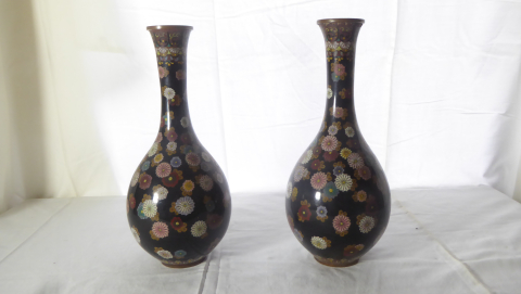 
															deux vases cloisonés
														