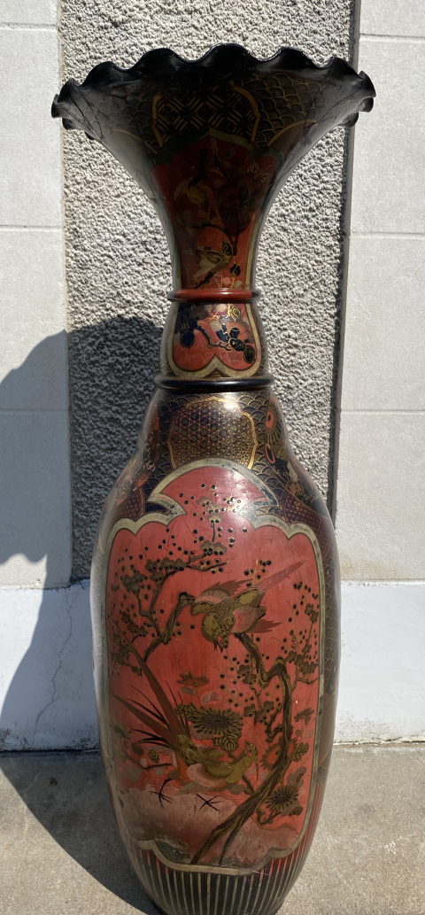 
															Vase ovoïde japonais
														