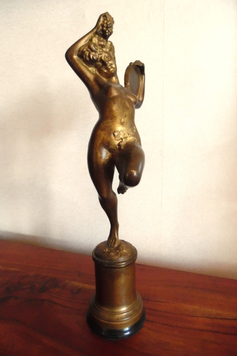 
															sculpture bronze
														