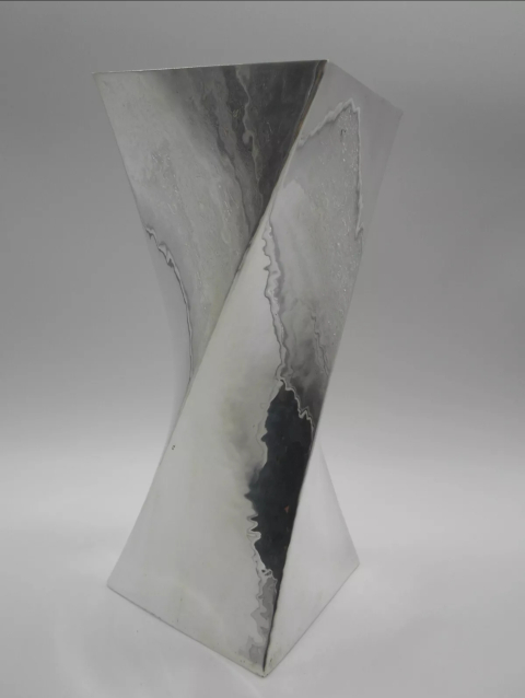 
															Vase  en Argent Massif
														