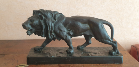 
															lion bronze vidal
														