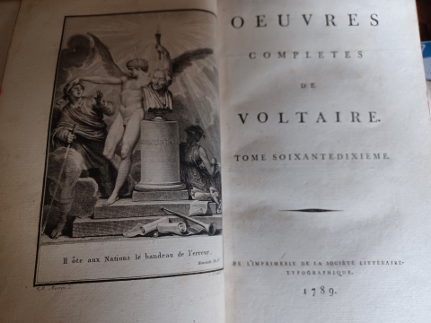 
															Livres     Œuvres complètes de Voltaire
														