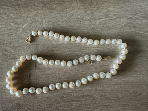 
															Collier de perle
														