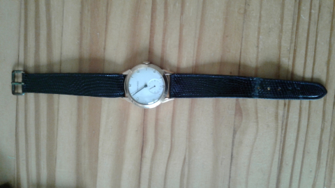 
															Montre Movado
														