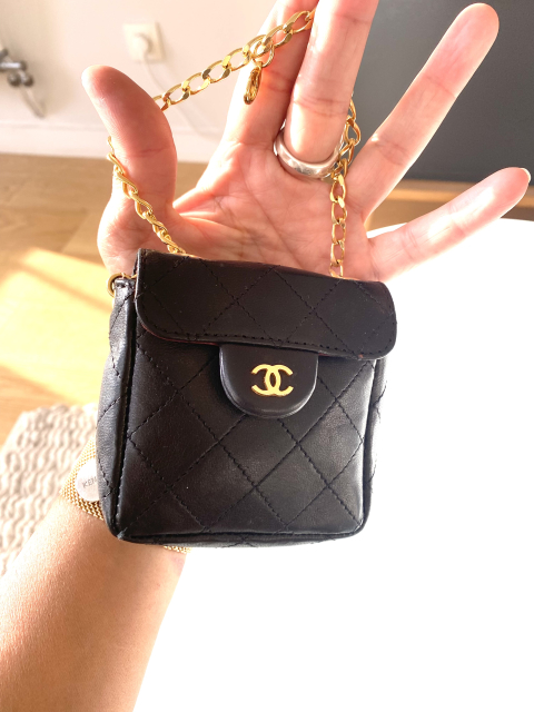 
															Petit sac bijoux mini chanel
														