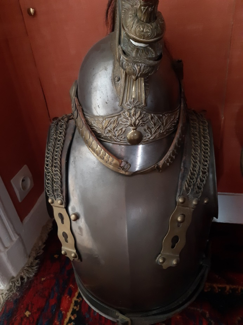 
															cuirasse
														