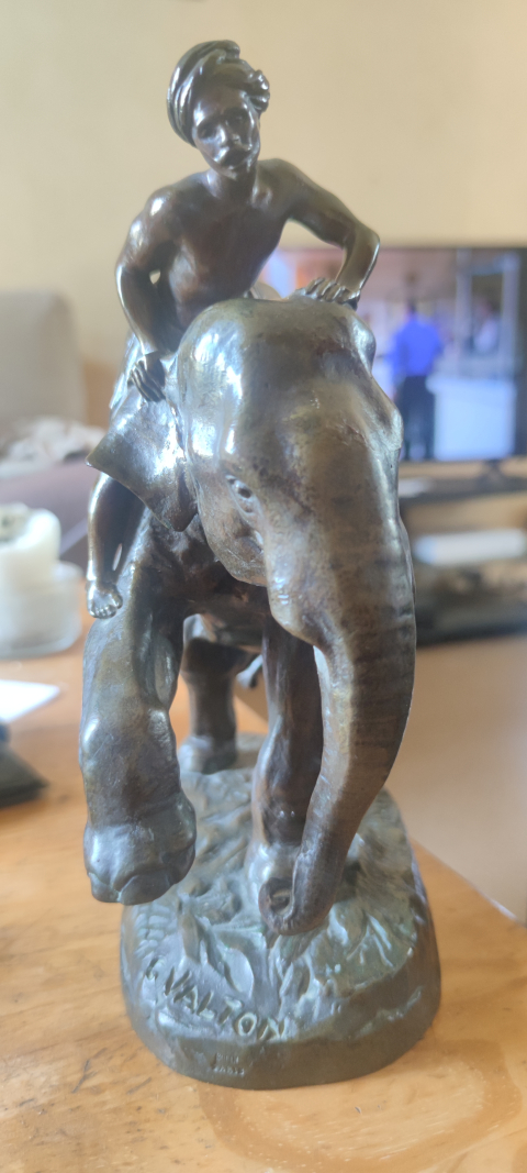 
															Charles valton sculpture bronze éléphant avec un Indien dessus
														