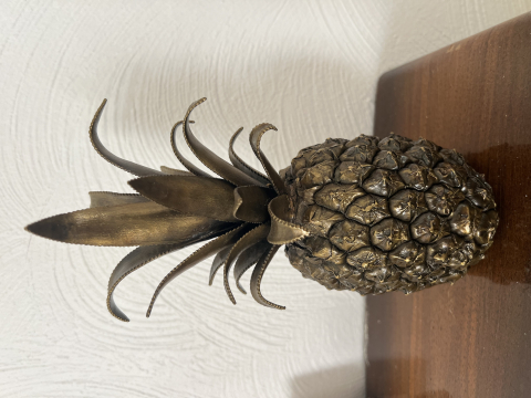 
															Bronze Ananas signé Xavier Loubens
														