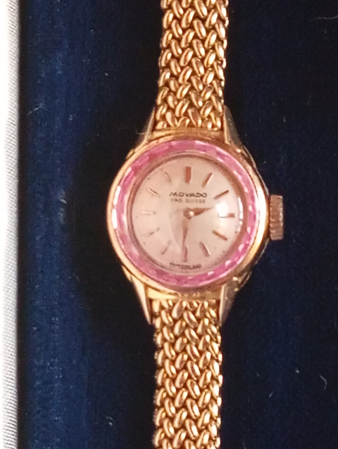 
															Montre femme MOVADO
														