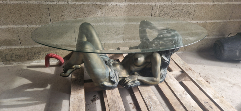 
															Table femme nue
														