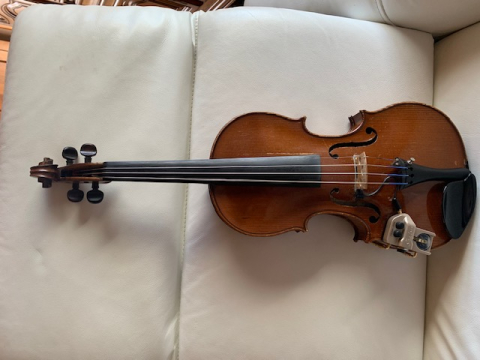 
															Violon de maître luthier
														