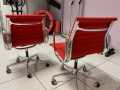 
													Fauteuil vintage Charles EAMES couleur rouge
												