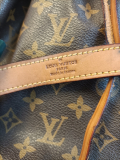 
													Sac a main Louis Vuitton
												