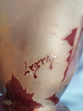 
													vase signé Legras
												
