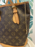 
													Sac Bucket Louis Vuitton
												