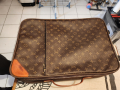 
													Valise Louis Vuitton
												