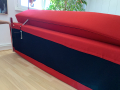 
													Canapé design rouge
												