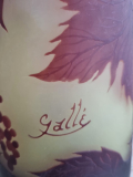 
													vase signé Gallé
												
