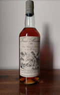 
													Bouteille Rhum Trois Rivières 1964
												