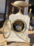 
													Horloge marbre et 2 chandeliers
												