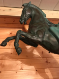 
													Sculpture cheval signé "Charles"
												