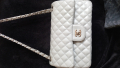 
													Sac Chanel timeles
												