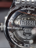 
													Montre de marque tissot modèle le locle
												