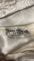 
													Robe vintage haute couture Balmain
												