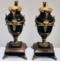 
													Paire de vases en Bronze et Marbre
												