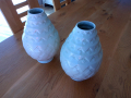 
													DEUX VASES EN CERAMIQUE CRAQUELEES
												