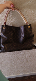 
													Sac Louis Vuitton
												