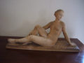 
													sculpture en plâtre - femme nue allongée, signée Henri Bargas
												