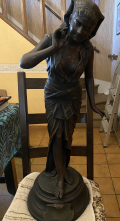 
													Statue bronze
												