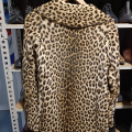 
													Manteau fourrure leopard
												