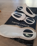 
													chausson de voyage Pierre Cardin
												