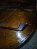 
													Violoncelle avec archet
												