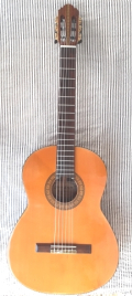 
													Guitare classique Jesus Alégré de Marchena modèle 588
												