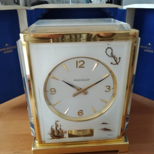 Horloge ATMOS classic Caravelle Marina de Jaeger-Lecoultre avec boitier