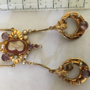 pendentif  vintage ( or ,pierres et perles )